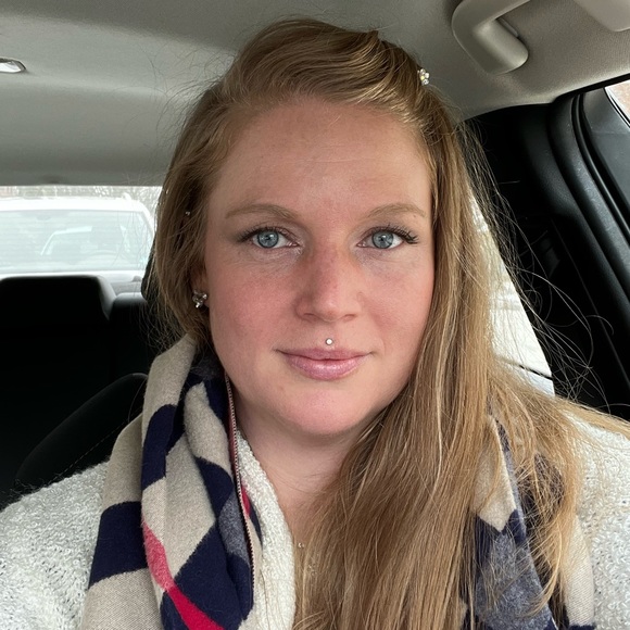 Meet your Posher, Shannon - Picture 1 of 1